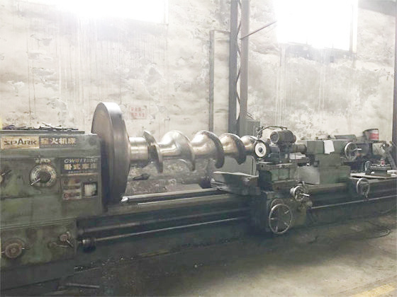 喂(wei)料螺旋軸加(jia)工